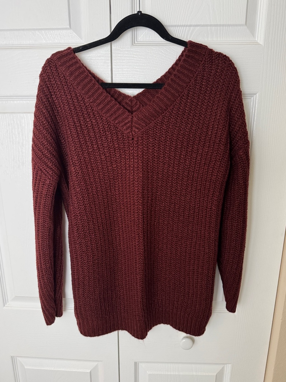 Rue21 V-Neck Chunky Knit Sweater - Burgundy
